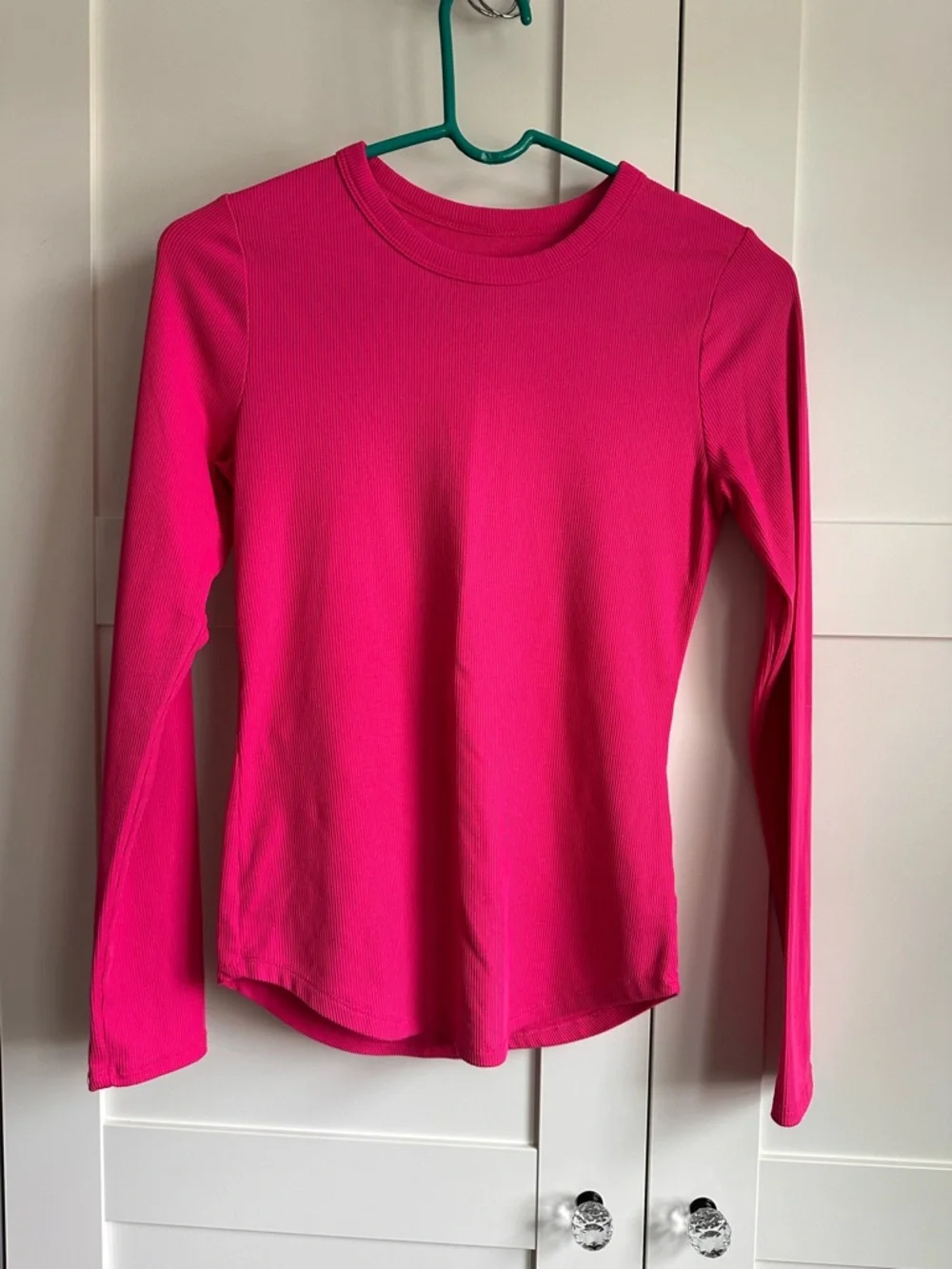 3-Pack Women’s Ribbed Long Sleeve Tops - S/M size ranges - Picture 3 of 7